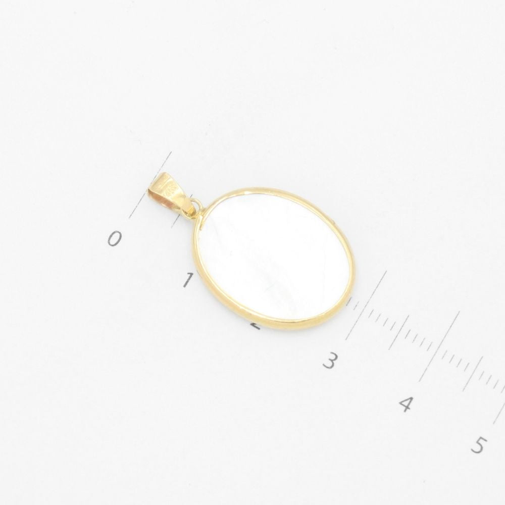 Medalla de Oro 14k Madre Perla con Crucifijo en Relieve mod. 9541