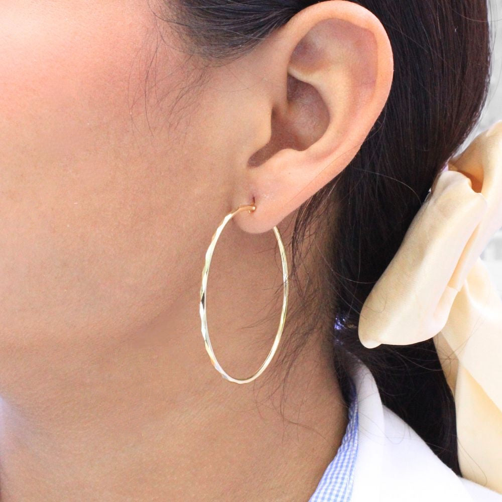 Arracada de Oro 14k Diseño Facetado de Estilo Hueco y Fino mod. 9138