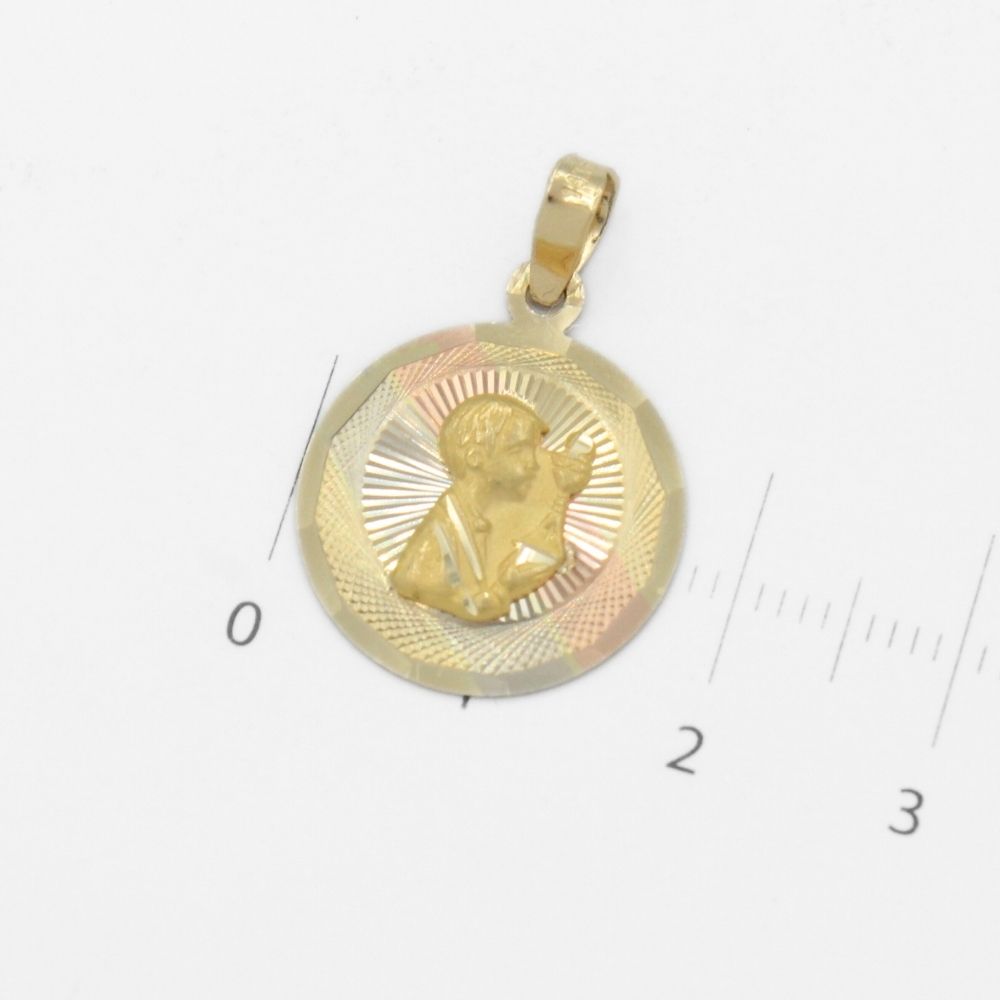 Medalla de Oro 14k para Primera Comunión con Diseño de Niño en Acto de Comunión en Color Florentino mod. 9893