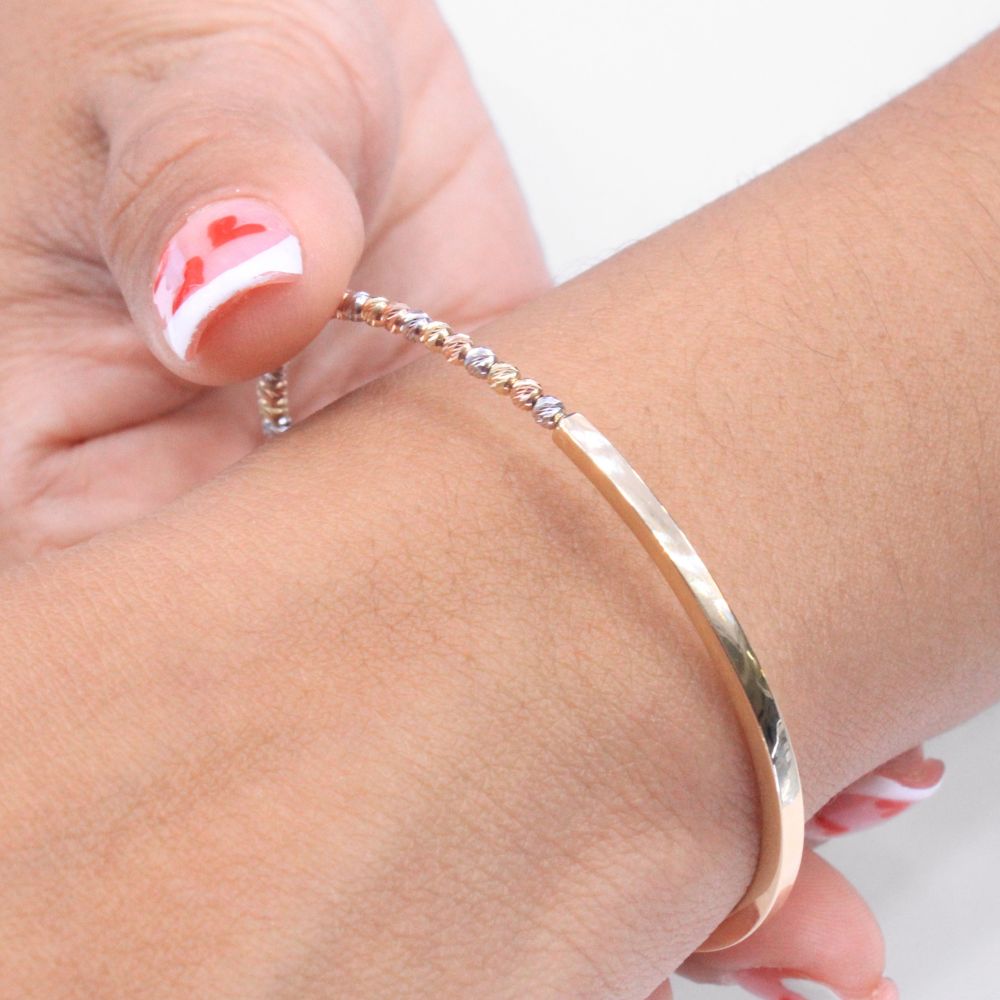 Aro de Oro 14k de Diseño Hueco de Estilo Abierto con Esferas Diamantadas mod. 8795