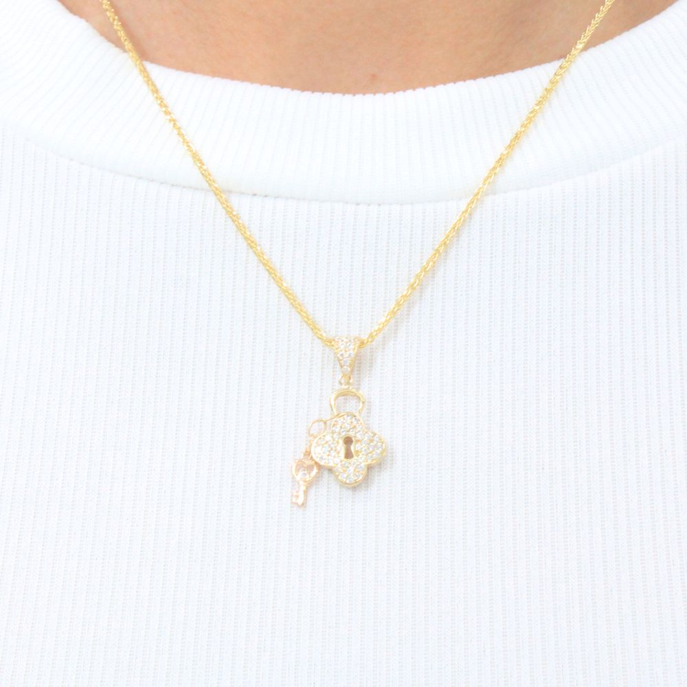 Dije de Oro 14k con Diseño de Trébol y Llave de Corazón mod. 9123