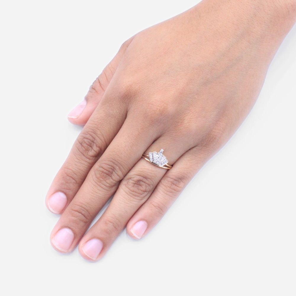 Anillo XV Años de Oro 14k  Diseño de Corona Ral con Incrustaciones de Zirconias Finas mod. 9554