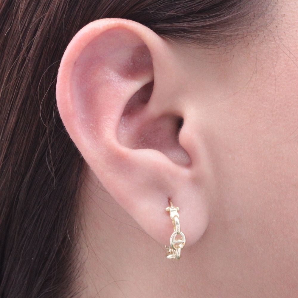 Arracada de Oro 14k Tubular Hueca con Diseño Elegante mod. 8752