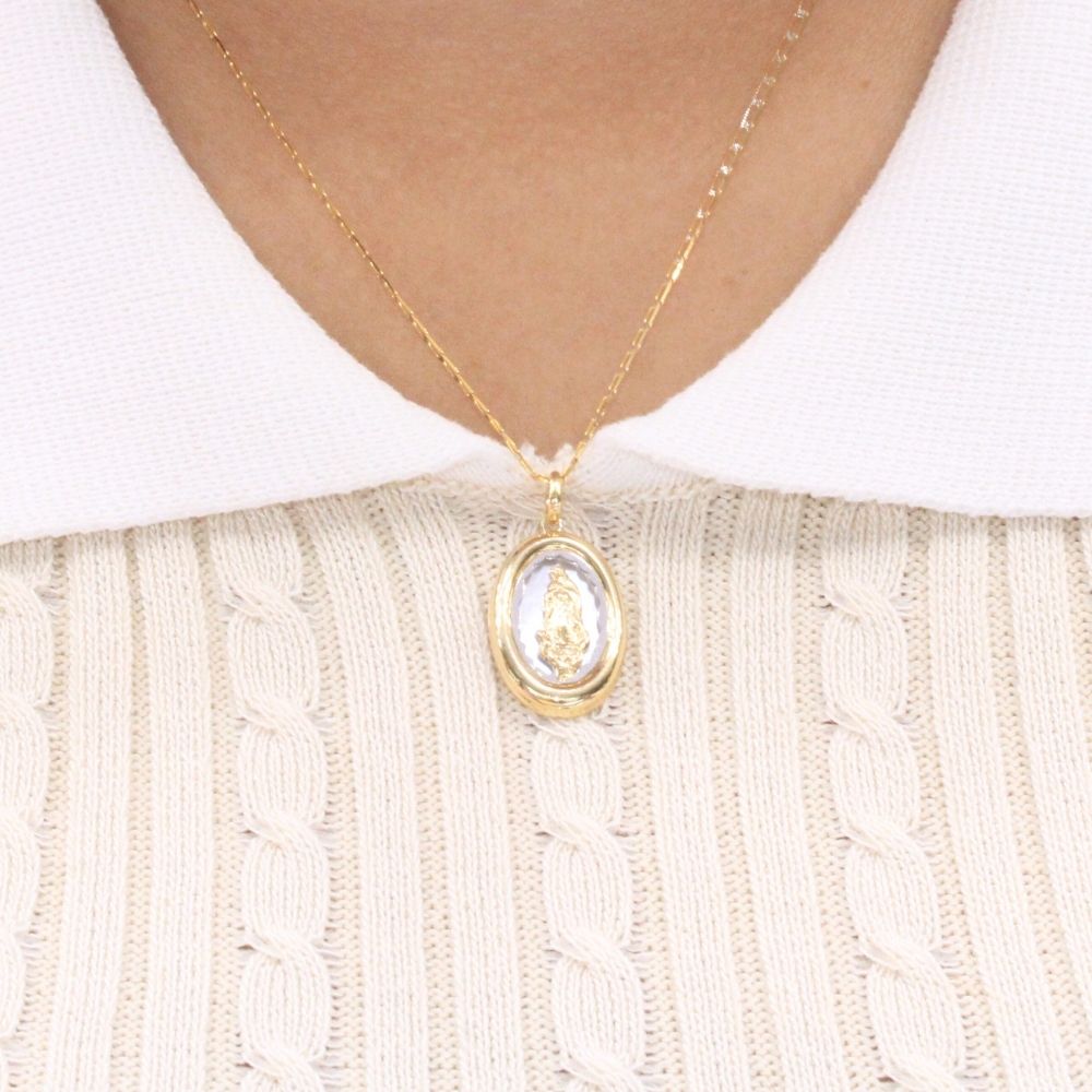 Medalla de Oro 14k Virgen Guadalupe Incrustada en Madre Perla mod. 8028