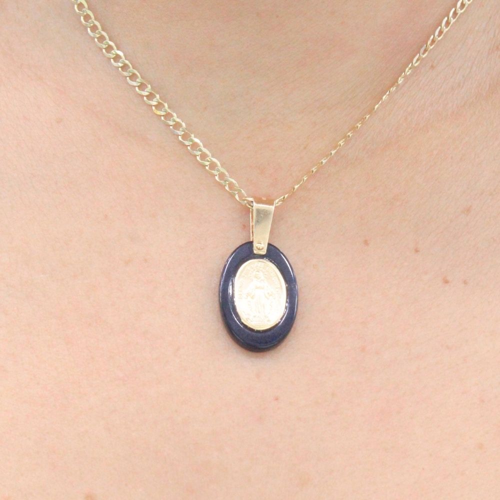 Medalla de Oro 14k Montada en Ónix Oval con Imagen de la Virgen Milagrosa mod. 9524
