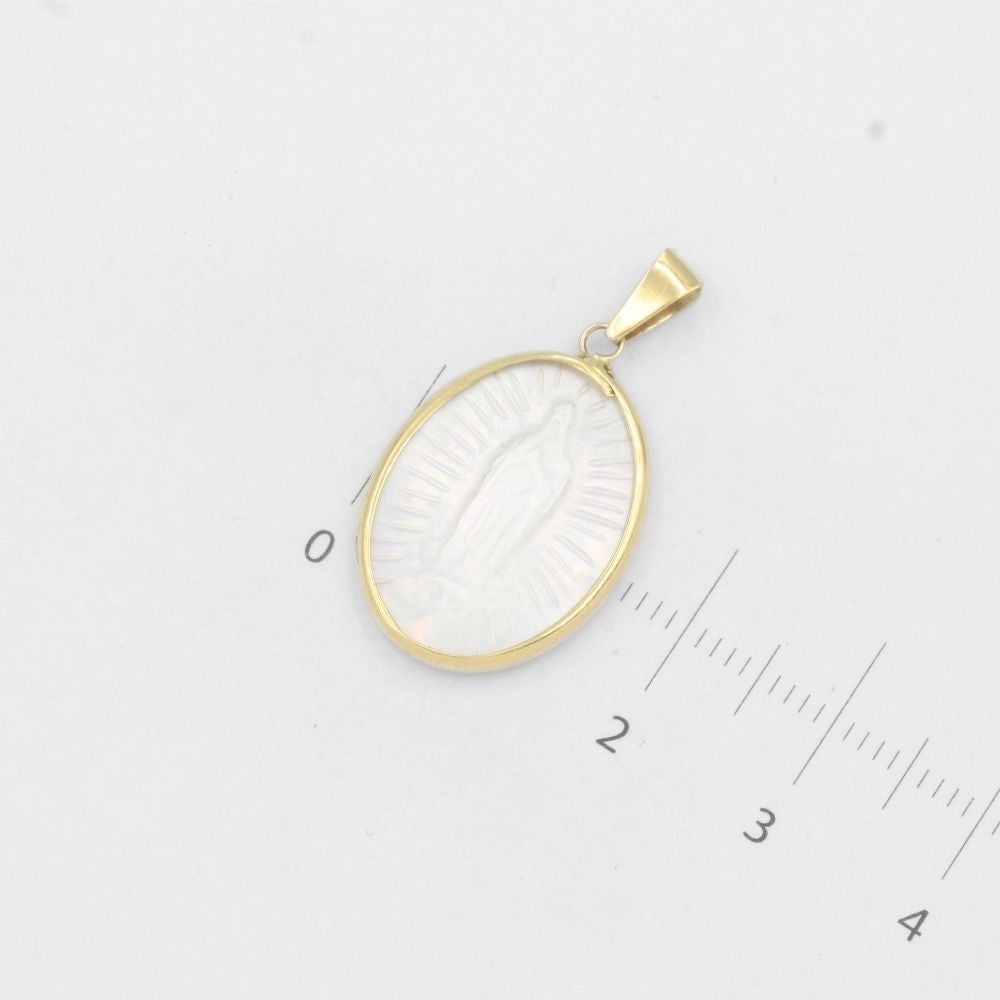 Medalla de Oro 14k Virgen Guadalupe de Madre Perla Sostenida en Bisel Fino mod. 8029