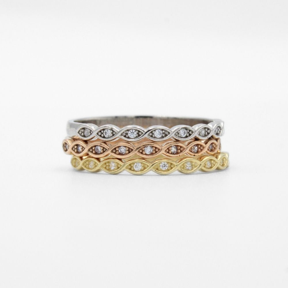 Anillo de Oro 14k Diseño Fin de Semana con Incrustación de Zirconias mod. 9735