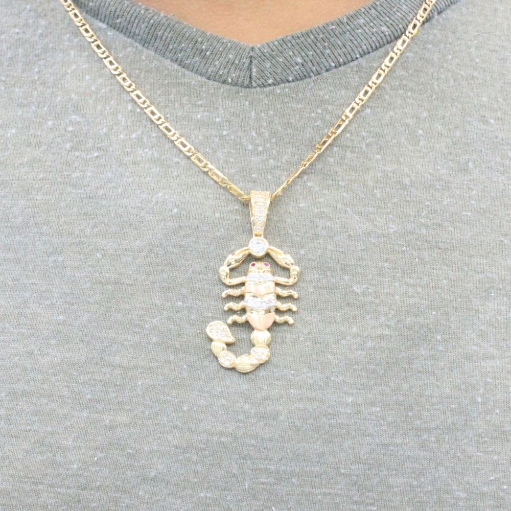 Dije de Oro 14k Diseño de Escorpion Hueco mod. 9439