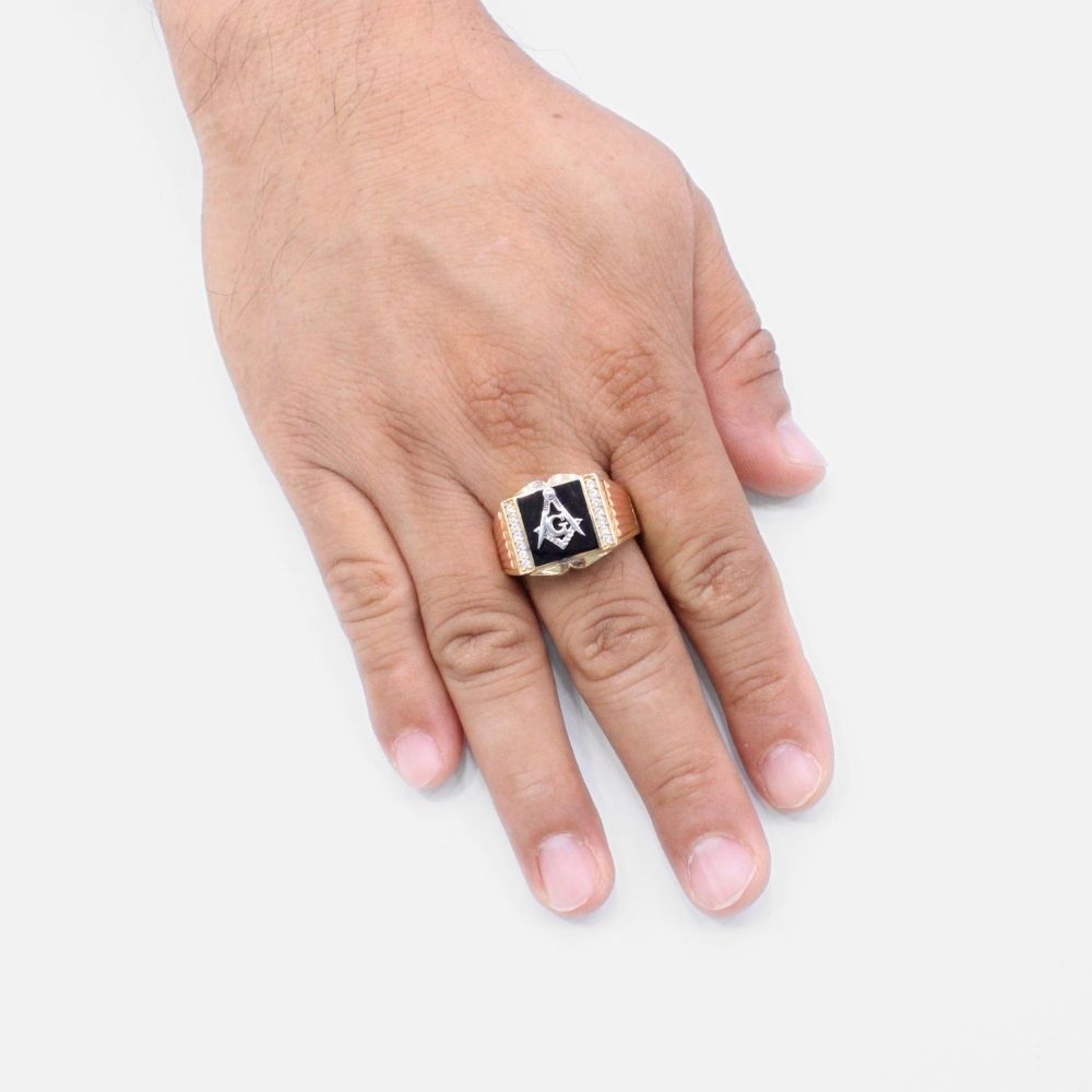 Anillo de Oro 14k Diseño Masónico con Escuadra y Compás Detallado con Zirconias mod. 9467