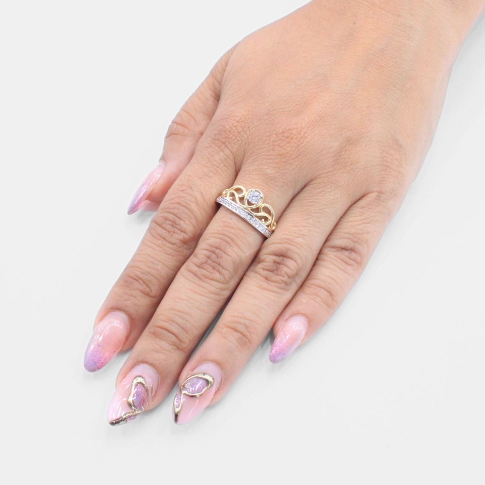 Anillo XV Años de Oro 14k Corona Especial con Línea de Zirconias y Zirconia Central Brillante mod. 9397