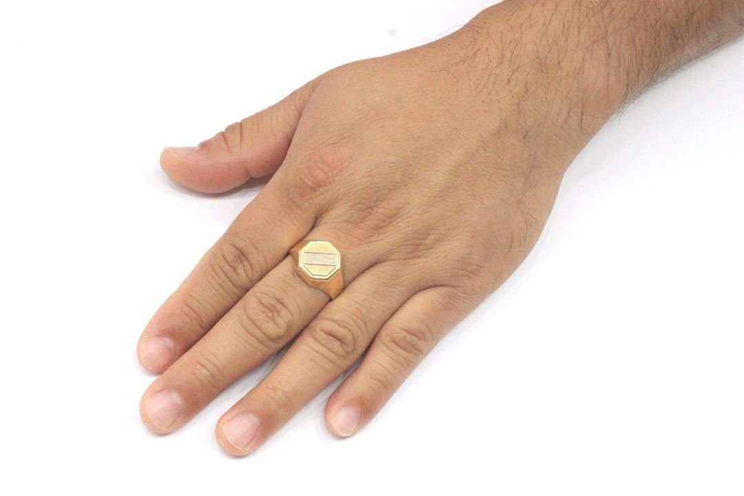 Anillo de Sello Octágono en Oro mod. 5035 - Joyería Orovel’s