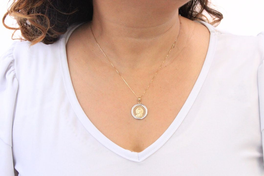 Medalla de Oro 14k Rostro Divino de Diseño Calado mod. 5913