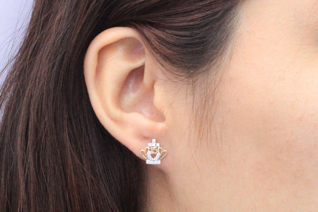 Arete de XV Años de Coronas Finas con Zirconias mod. 5524