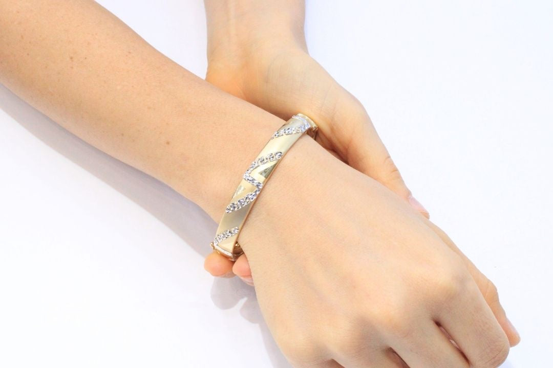 Aro de Oro 14k con Diamantado de Oro Blanco mod. 5561