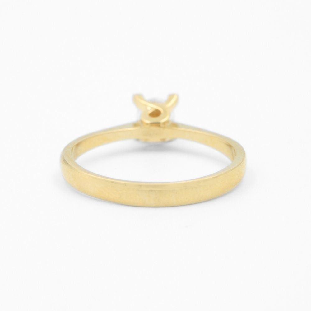 Anillo de Compromiso Oro 14k con Frente de Zirconia en Diseño Tradicional Fino mod. 8649