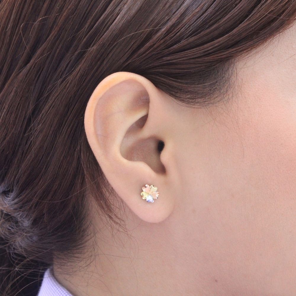 Arete de Oro 14k Diseño de Flore del Pensamiento mod. 9376