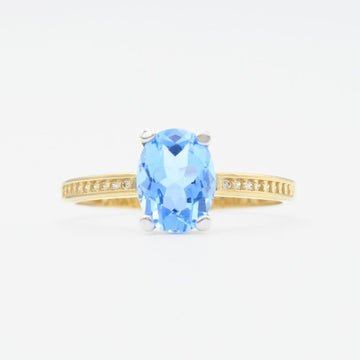 Anillo de Oro 14k de Diseño Oval con Zirconias en los Laterales mod. 9314
