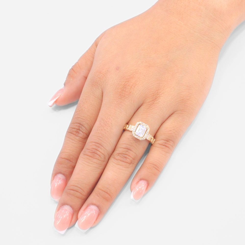 Anillo de Compromiso en Oro 14k Elegante con Zirconias mod. 8975