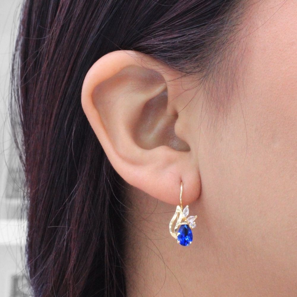 Arete con Broche Arillo de Oro 14k Diseño Elegante con Calado Especial y Zirconia Color Azul Marino mod. 9769