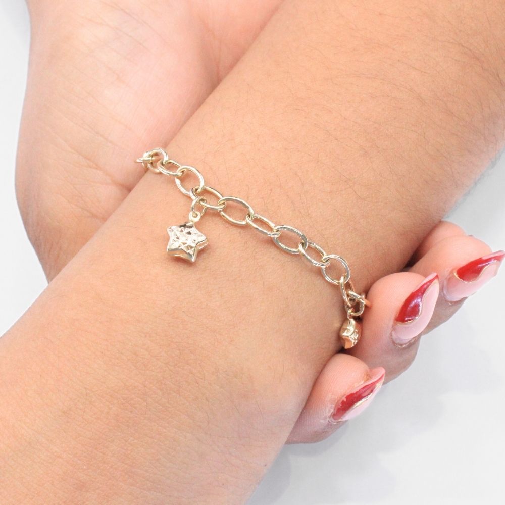Pulsera de Oro 14k Diseño Fino y Hueco con Charms de Estrellas Diamantadas mod. 9030