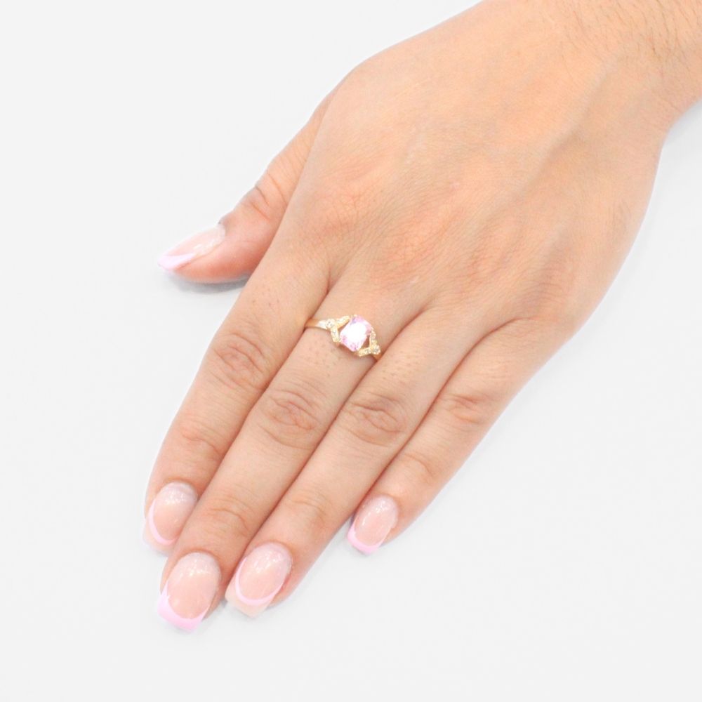 Anillo de Oro 14k con Diseño de V Incrustado de Zirconia en Color Rosa mod. 9217