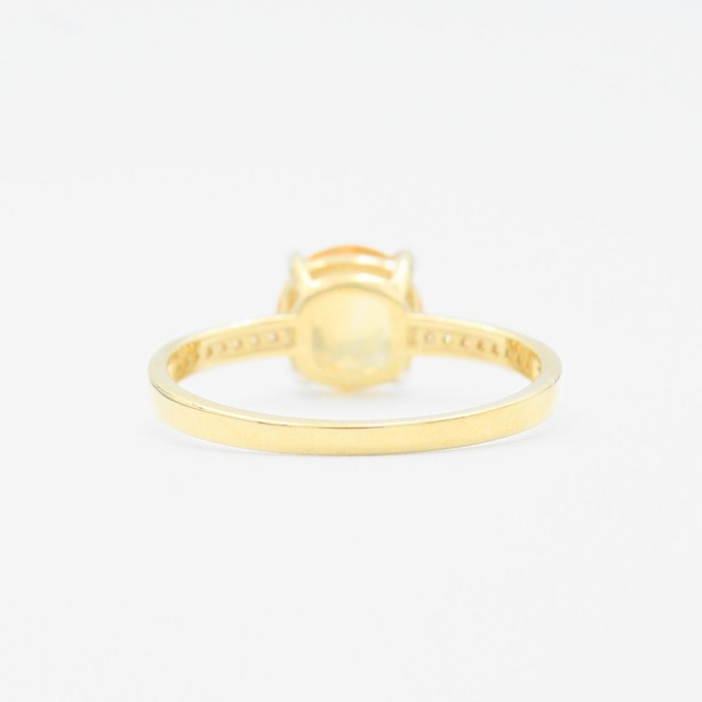 Anillo de Oro 14k de Diseño Circular en Color Ambar con Zirconias en los Laterales mod. 9315