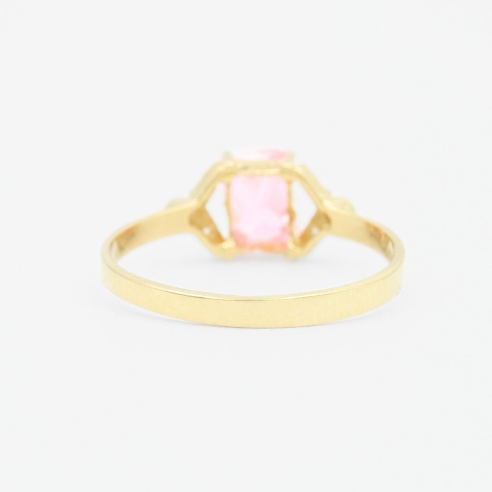 Anillo de Oro 14k con Diseño de V Incrustado de Zirconia en Color Rosa mod. 9217