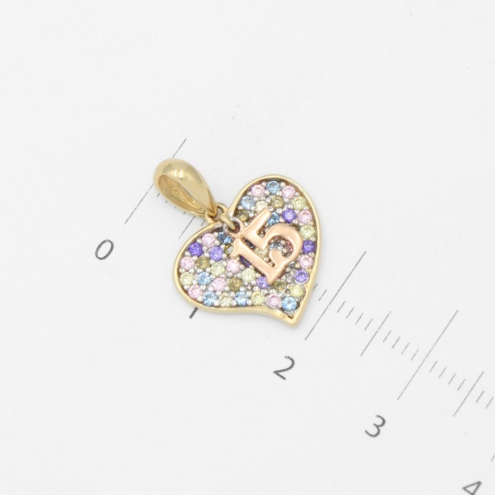 Dije de Oro 14k con Forma de Corazón Incrustado de Zirconias de Colores y Número 15 Movible mod. 9401