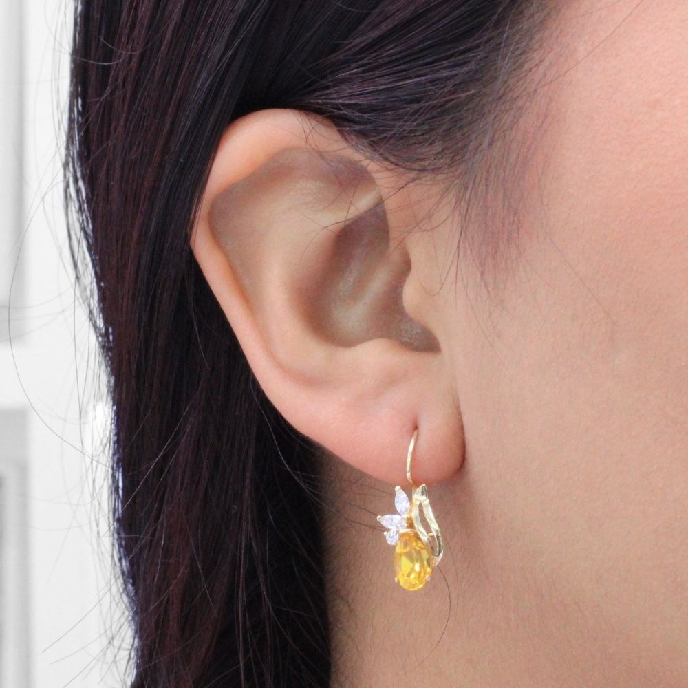 Arete con Broche Arillo de Oro 14k Diseño Elegante con Calado Especial y Zirconia Color Ambar mod. 9769