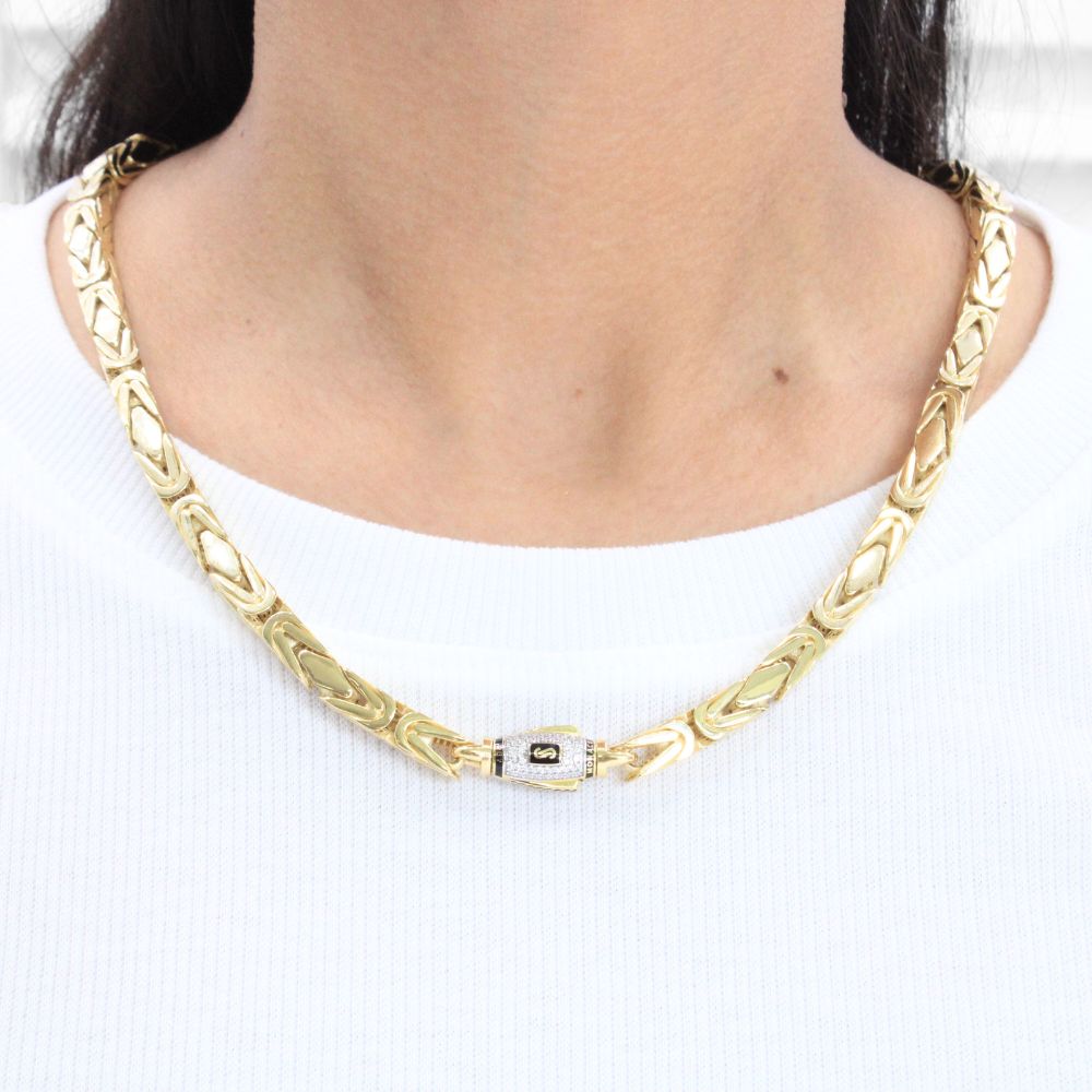 Cadena Monaco Chain 14k Modelo REY Square Hueco con Broche Plain Pavé mod. 9020