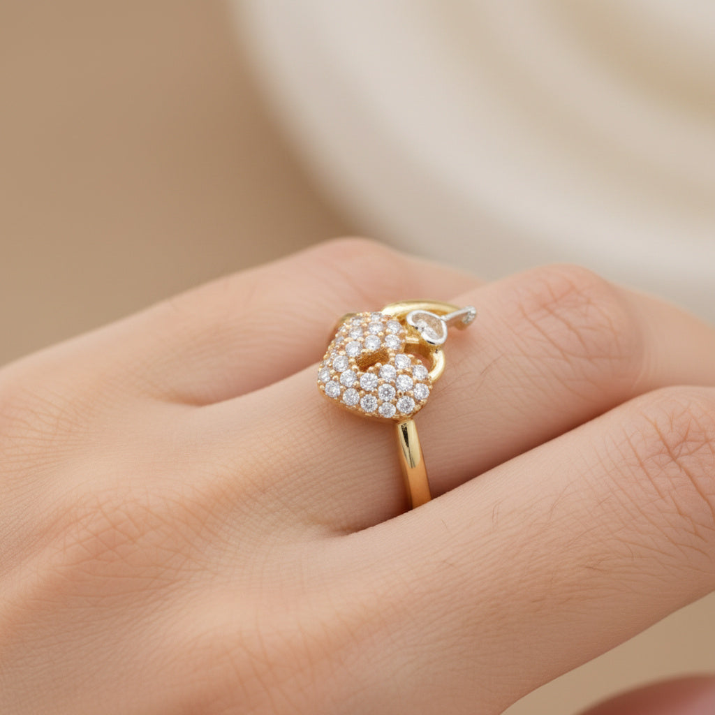 Anillo de Oro 14k Candado de Corazón con Zirconias mod. 10012