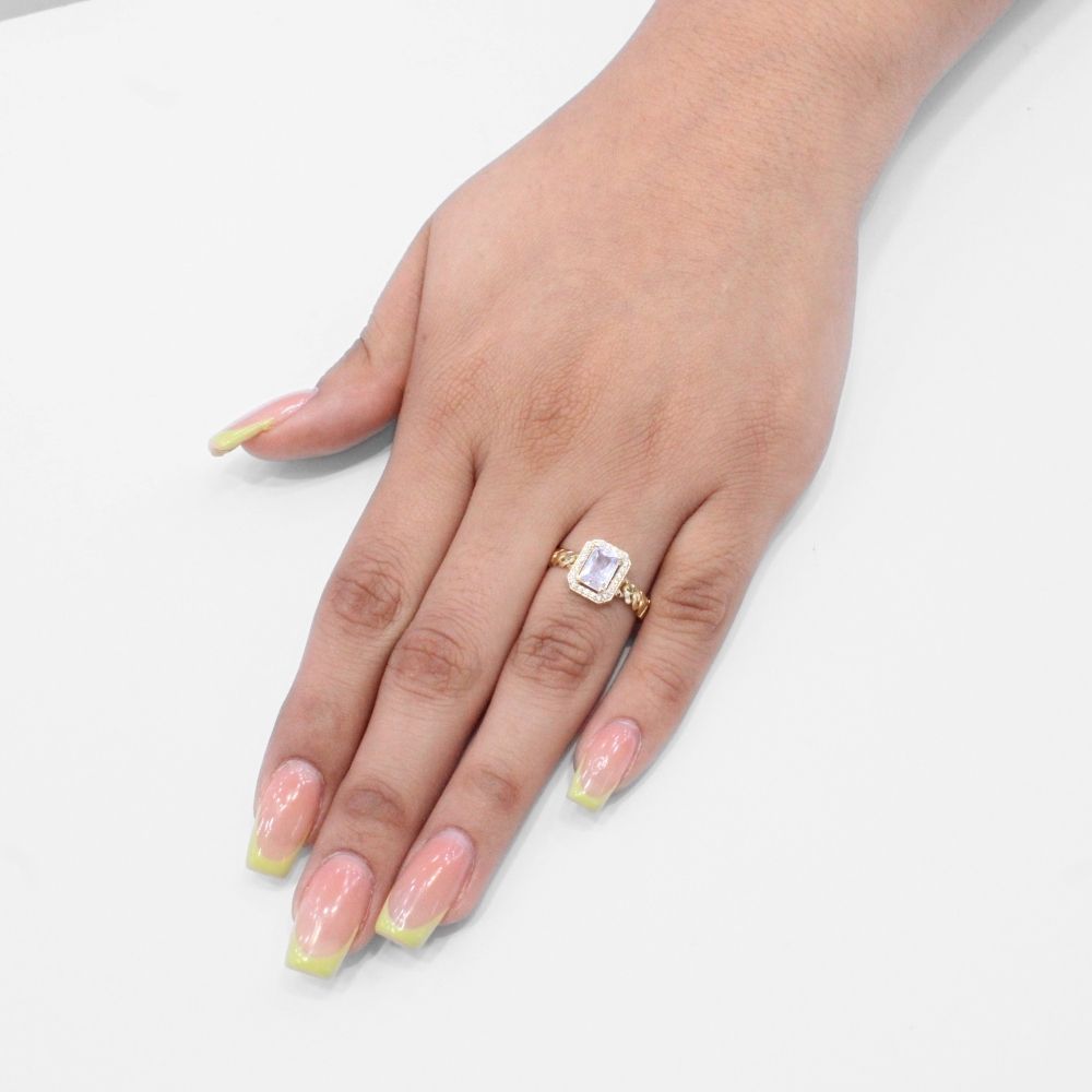 Anillo de Oro 14k Diseño con Zirconia de Corte Fino con Bisel de Zirconias Finas mod. 9728