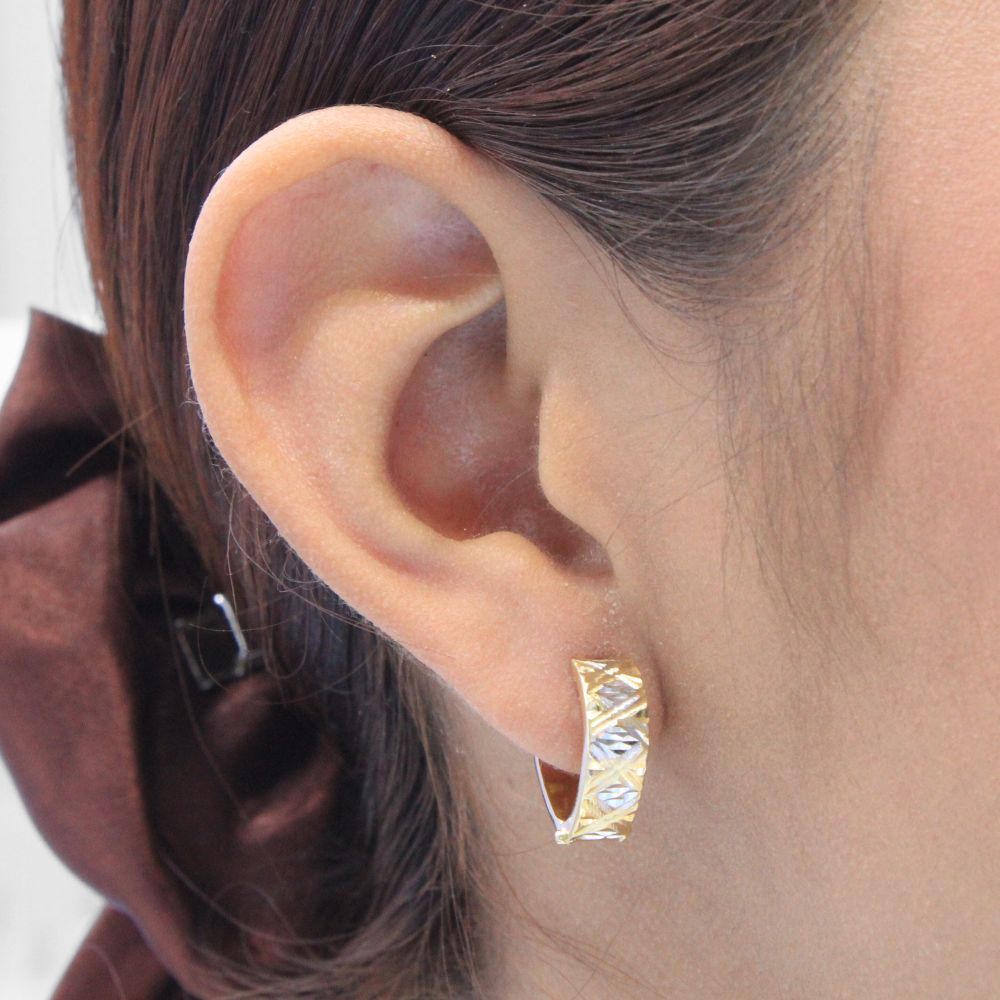 Grapa de Oro 14k con Forma Corazón y Diseño Diamantado mod. 8338
