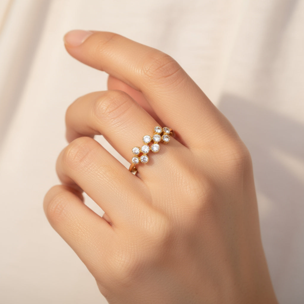 Anillo de Oro 14k Triada de Flores de Zirconia Fina mod. 10013