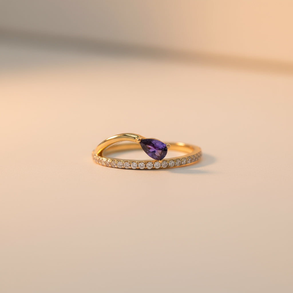 Anillo de Oro 14k Modelo Fino con Incrustación de Zirconias Brillantes mod. 10014