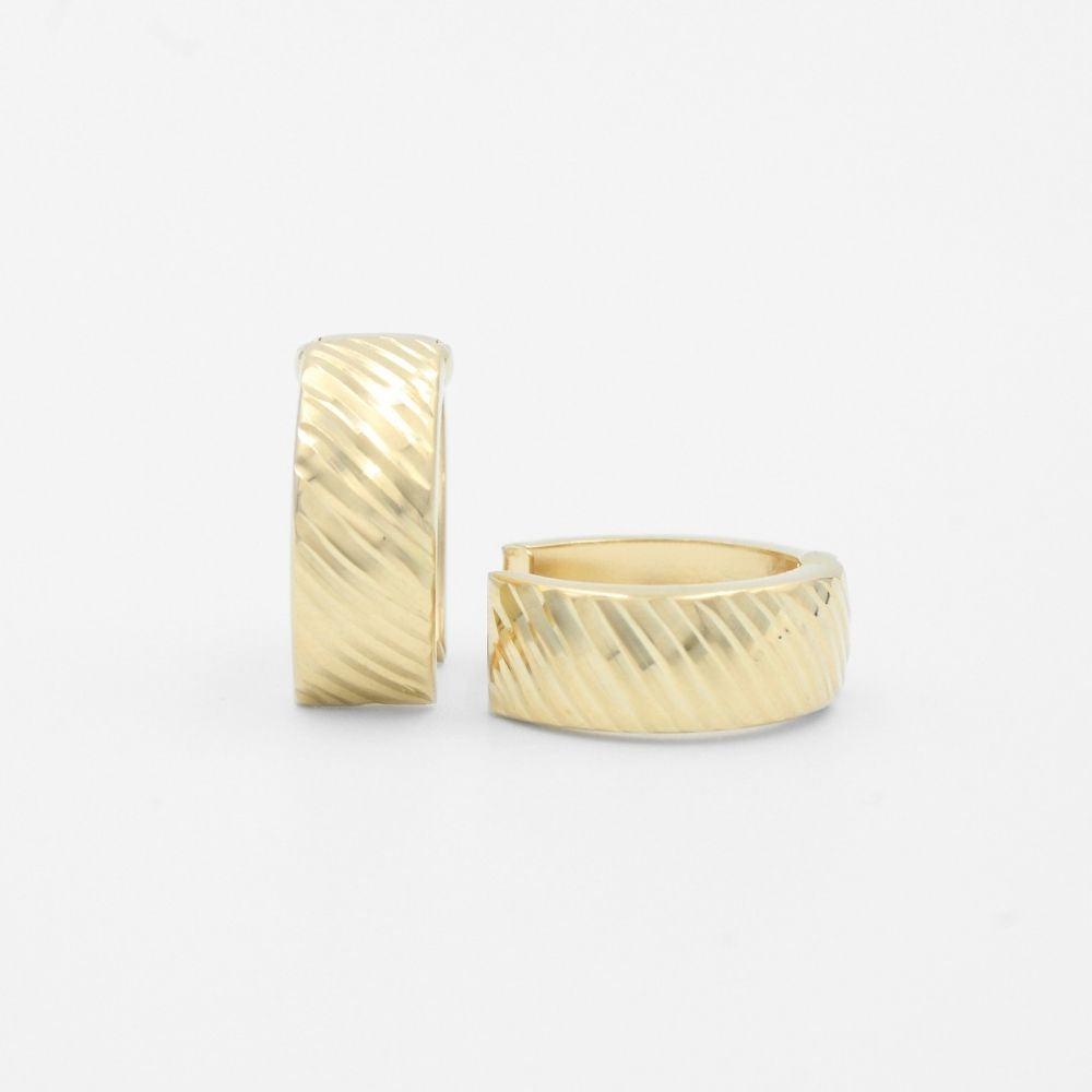 Grapa de Oro 14k Diseño Acanalado con Diamantado a Rayas mod. 9613