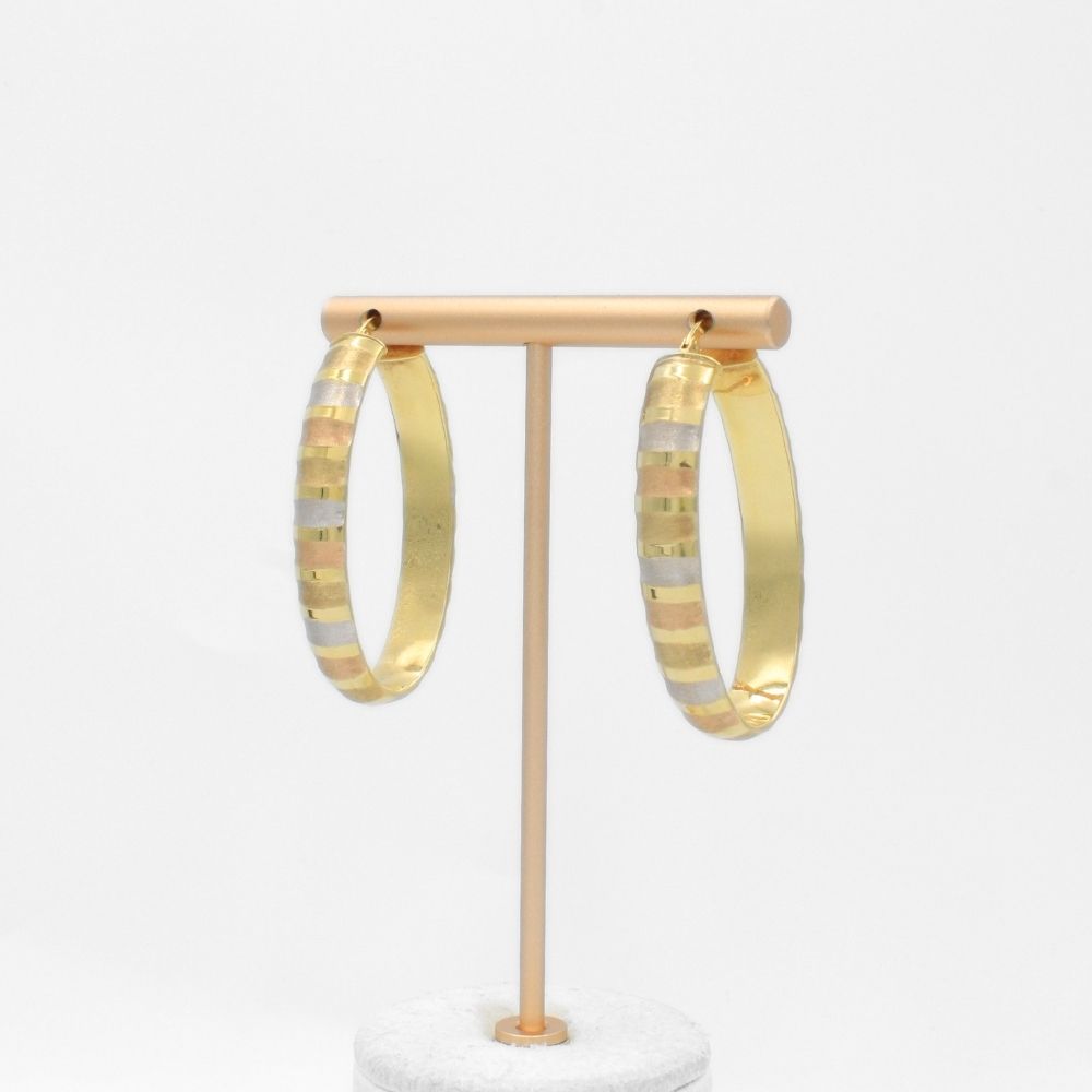 Arracada de Oro 14k Diseño Oval Hueco con Rayado de Tonos Mate mod. 9774