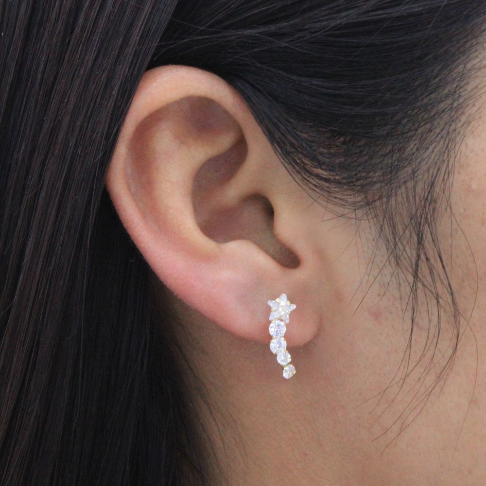 Broquel 10k Estrella Fugaz Incrustada de Zirconias Mod. 9837