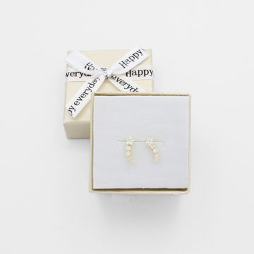 Broquel 10k Estrella Fugaz Chica con Zirconias Mod. 9838