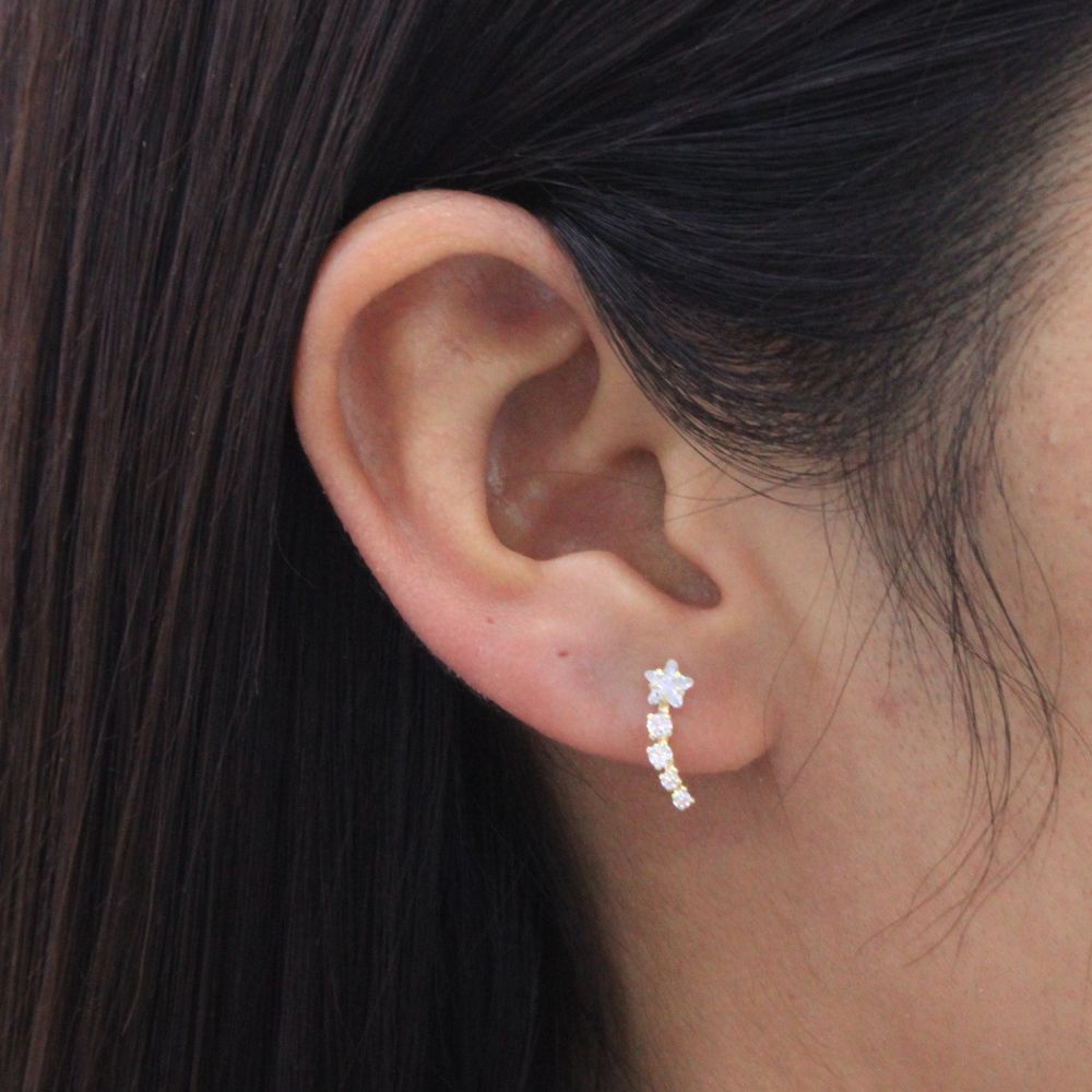 Broquel 10k Estrella Fugaz Chica con Zirconias Mod. 9838