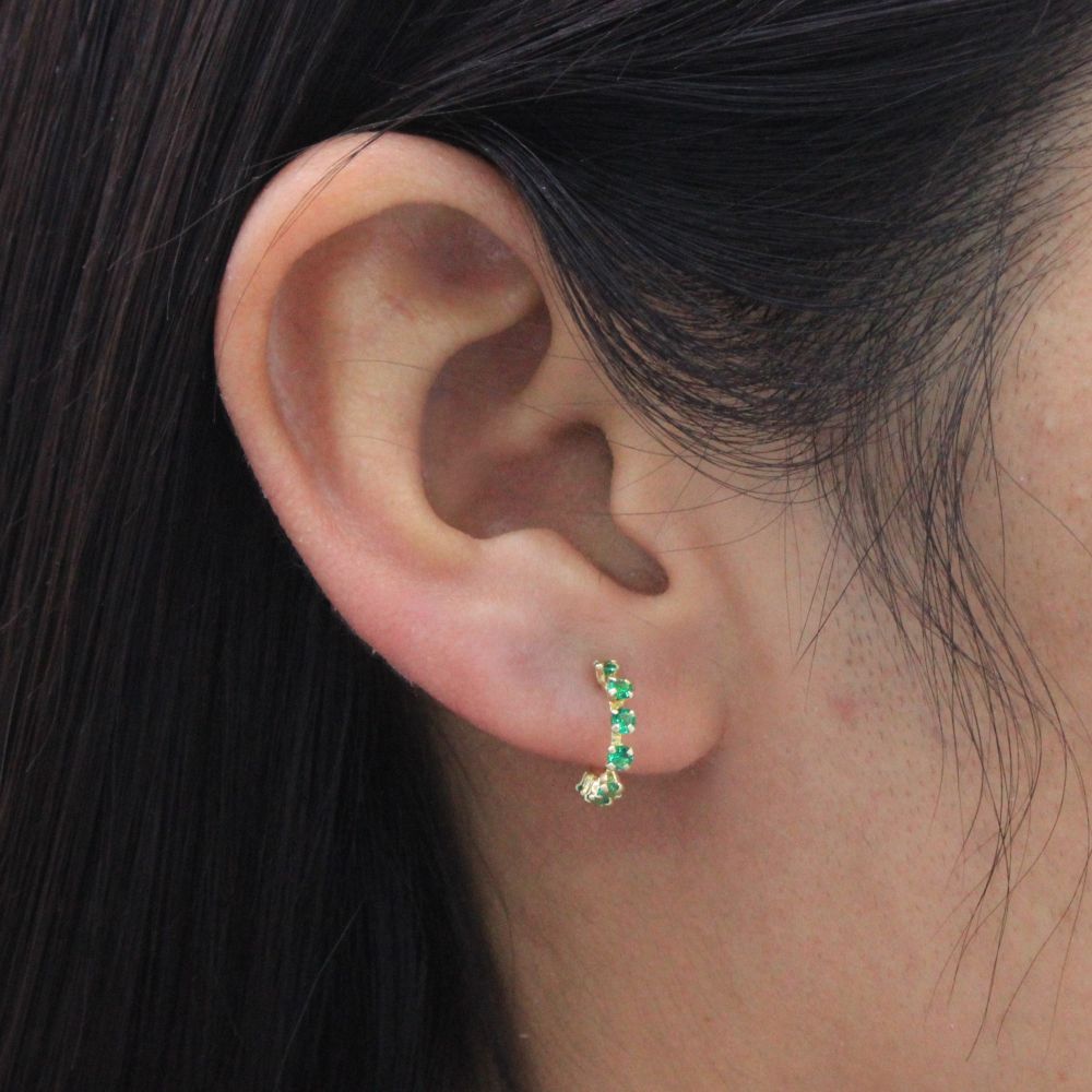 Broquel 10k Semi Ciruclo con Zirconias en Color Verde  Mod. 9841