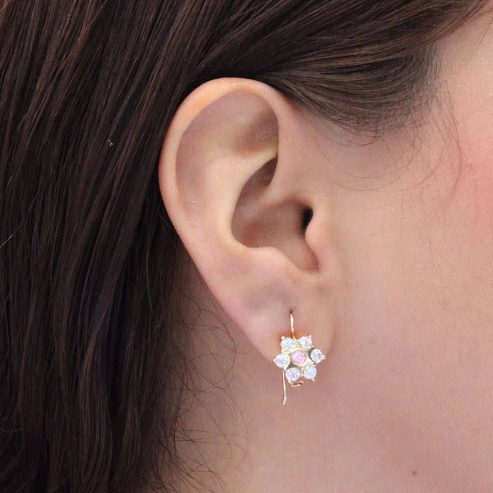Arete con Broche Arillo de Oro 14k con Diseño Estrella Incrustado con Zirconia Rosa mod. 9762