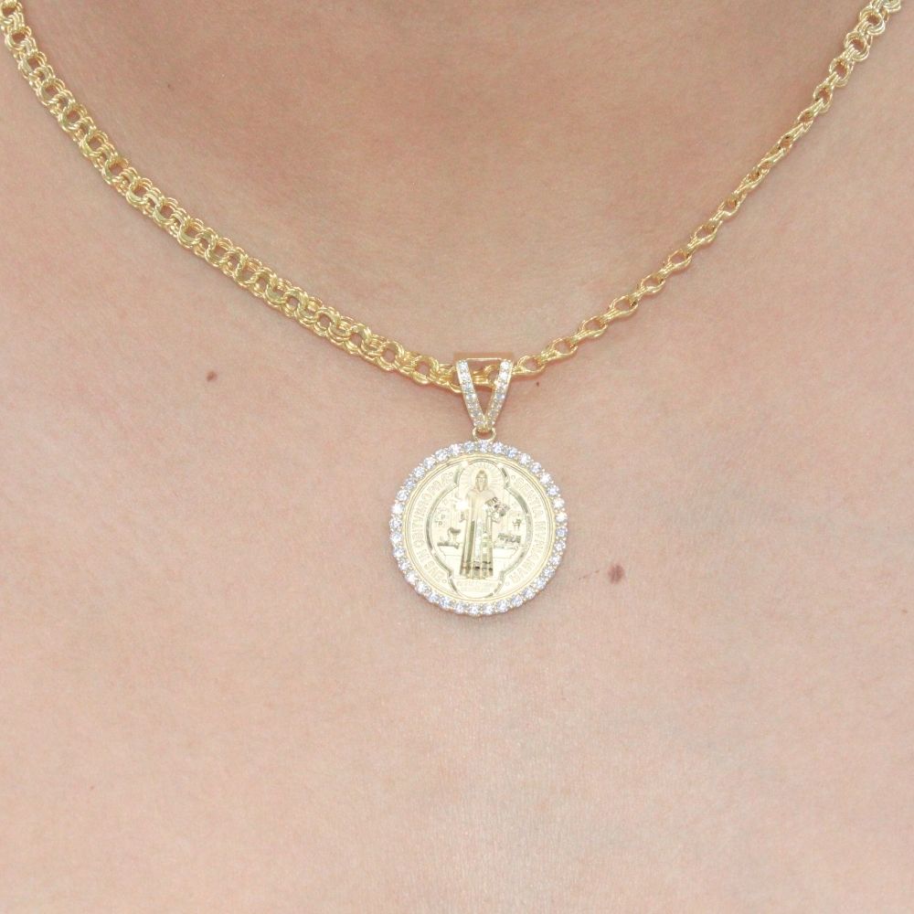 Medalla de Oro 14k San Judas con Bisel de Zirconias y Diamantado Fino mod. 9873