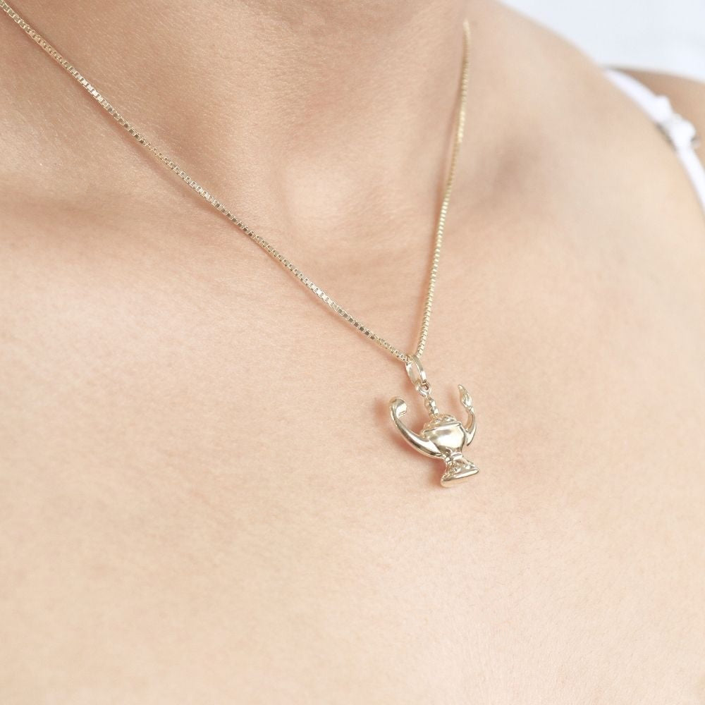 Dije de Oro 14k con Forma de Lámpara para Enfermera de Diseño Hueco mod. 3848