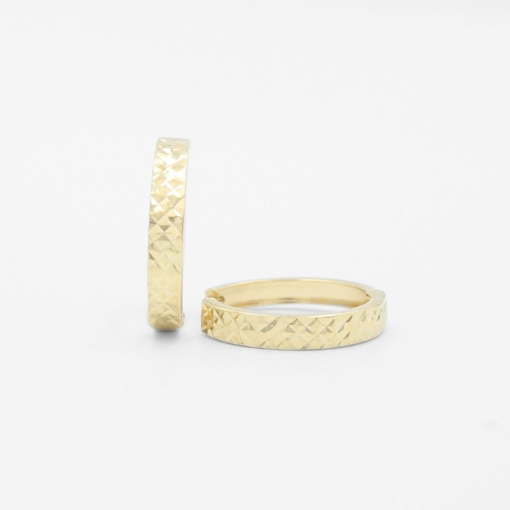 Grapa de Oro 14k Diseño Delgado Hueco con Diamantado Fino mod. 9614
