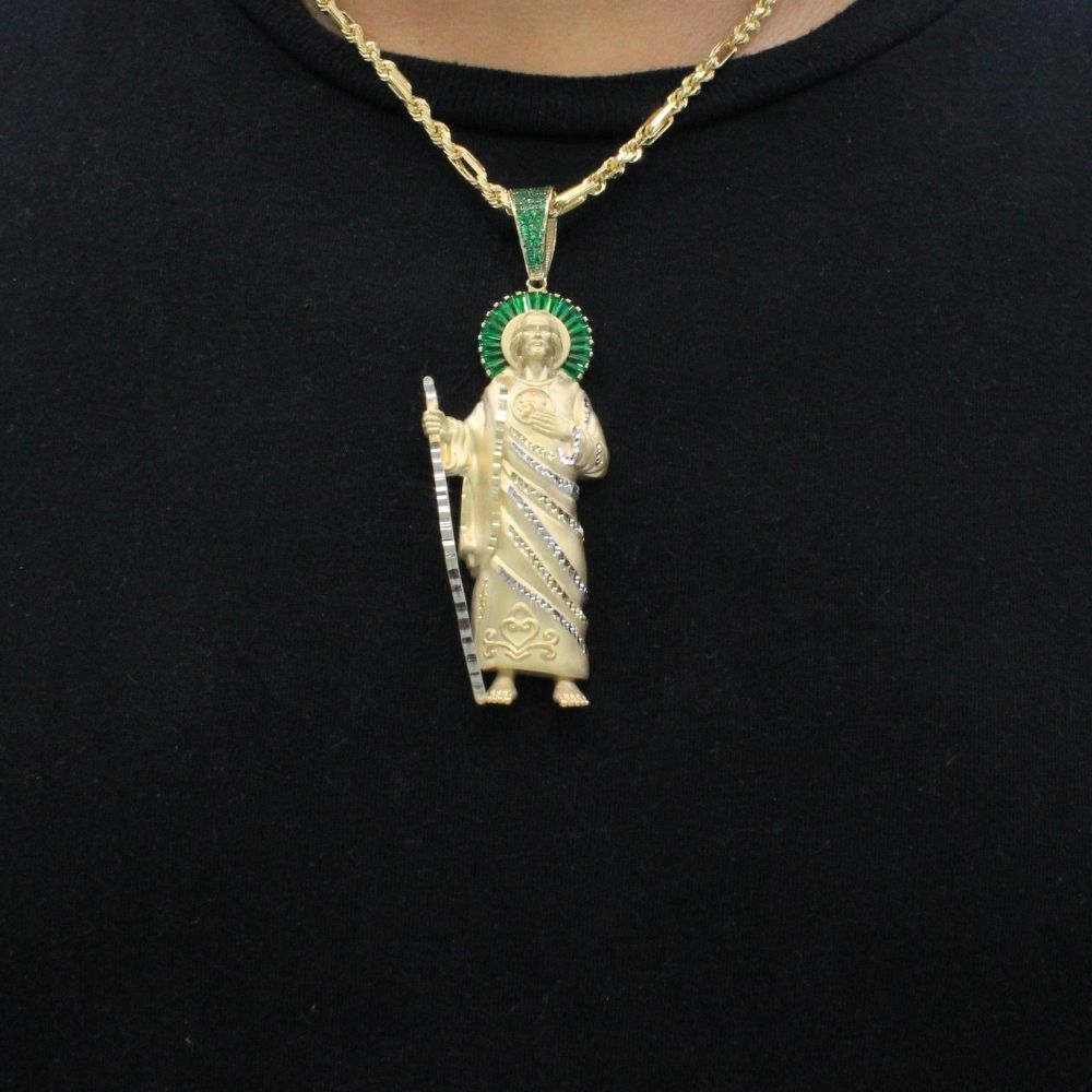 Dije de Oro 14k San Judas Tadeo con Detalles de Zirconias Verdes en Aureola y Manto  Mod. 9869
