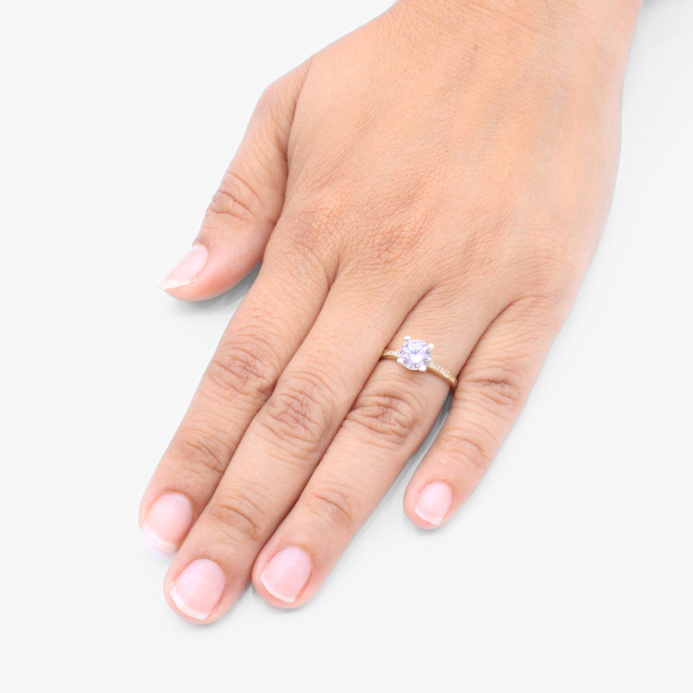 Anillo de Compromiso en Oro 14k Incrustado con Zirconias y Centro de Zirconia en Corte Brillante mod. 9418