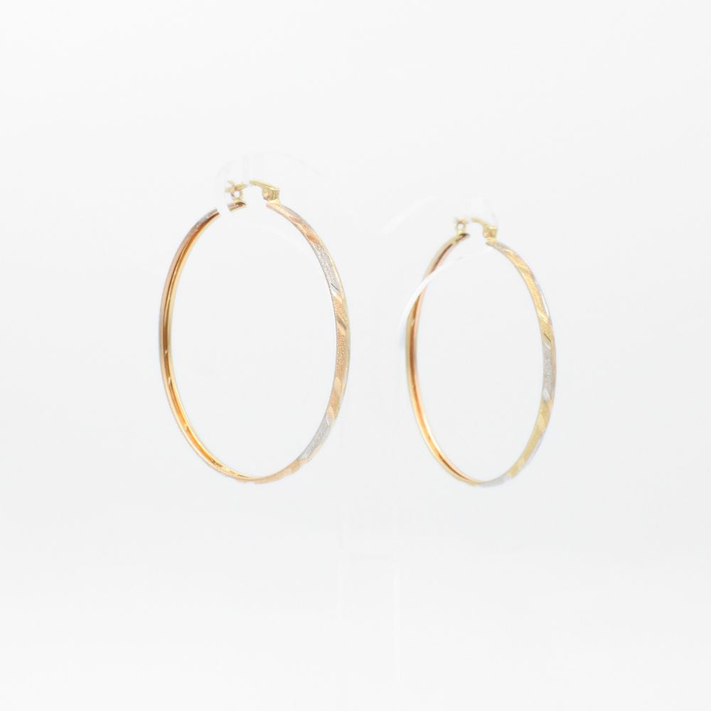 Arracada de Oro 14k Florentino con Diseño Diagonal de Diamantado sobre Tono Mate mod. 9140