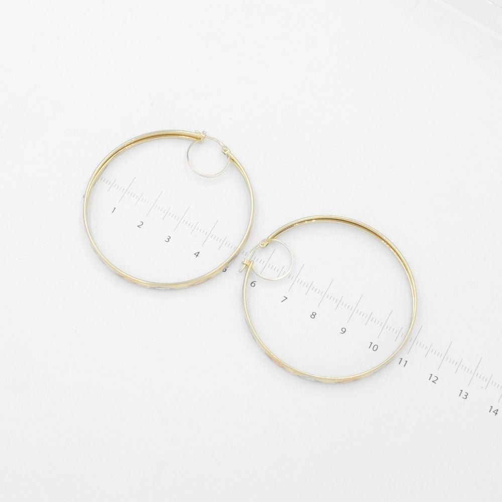 Arracada de Oro 14k Diseño Circular Hueco con Rombos en Diamantado Fino mod. 9775