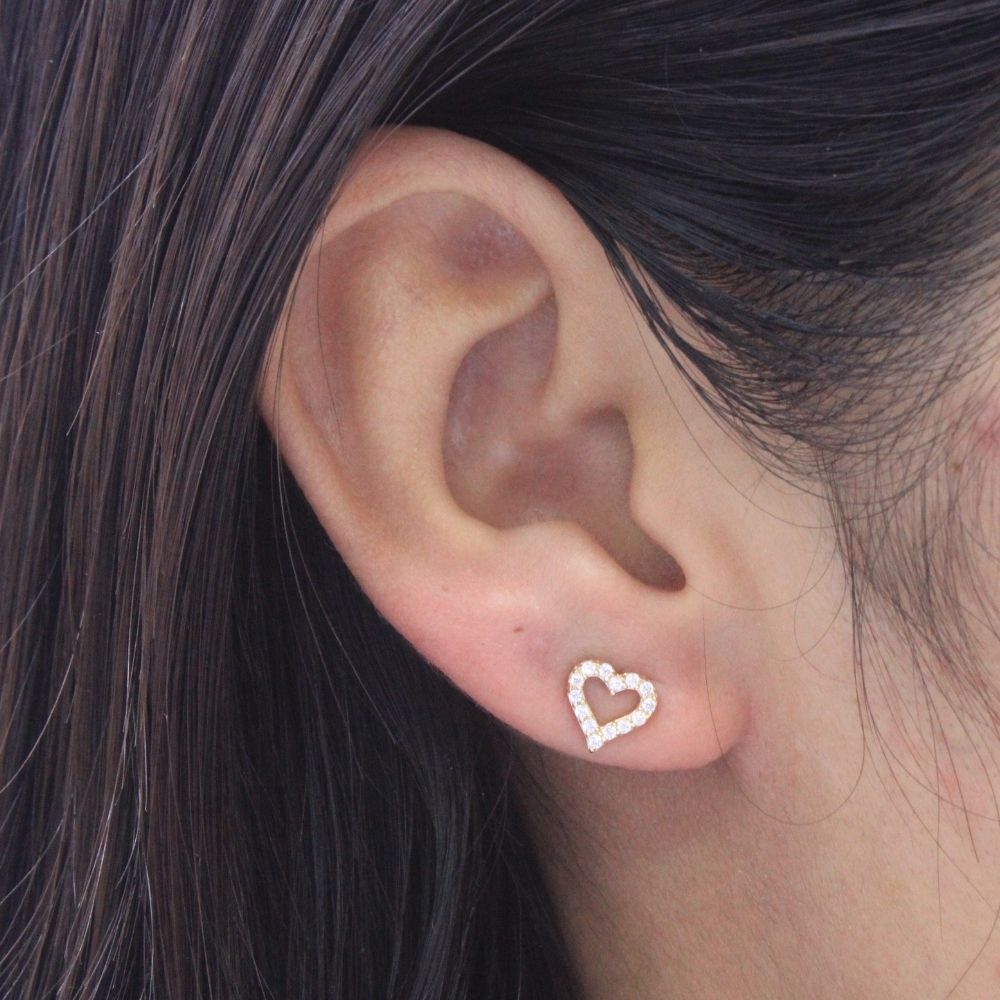 Arete de Oro 14k Diseño de Corazón con Zirconias mod. 9354